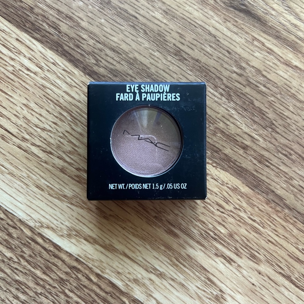 Mac eyeshadow